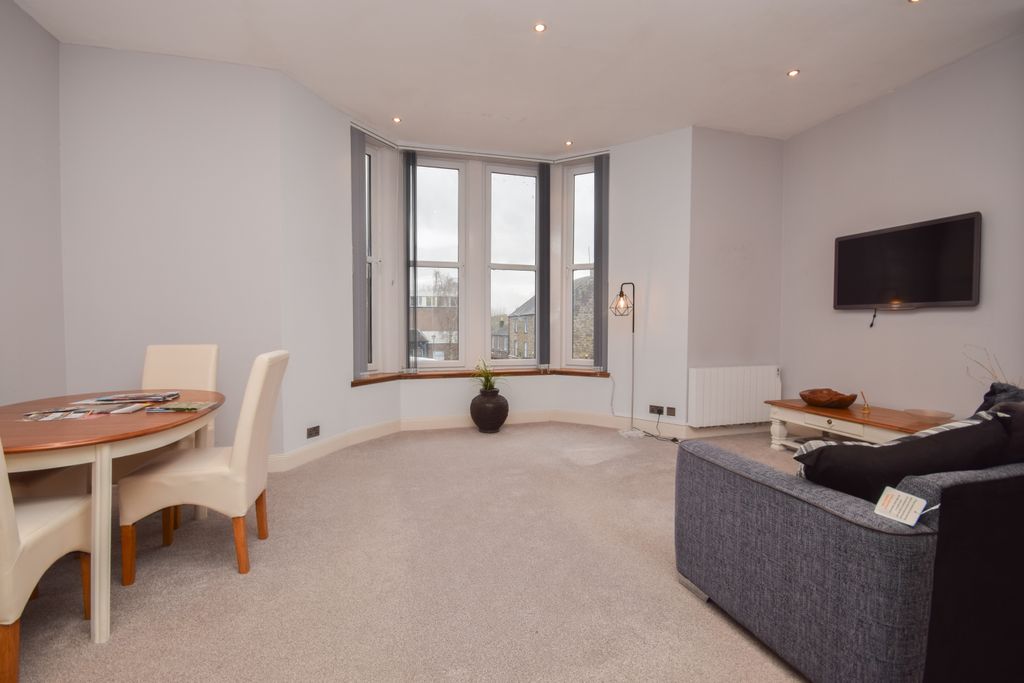 2 bed flat for saleFlat A Strathearn Towers, 35 James Square, Crieff PH7