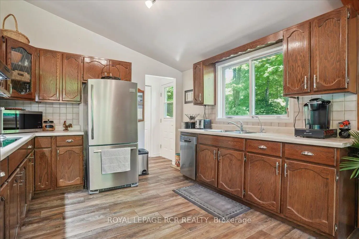 Additional image 3 of 859 Sixth Street