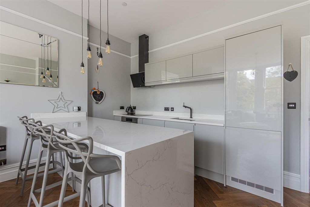 Additional image 2 of 2 bed flat for saleKestral Mews, Cathedral Road, Pontcanna CF11