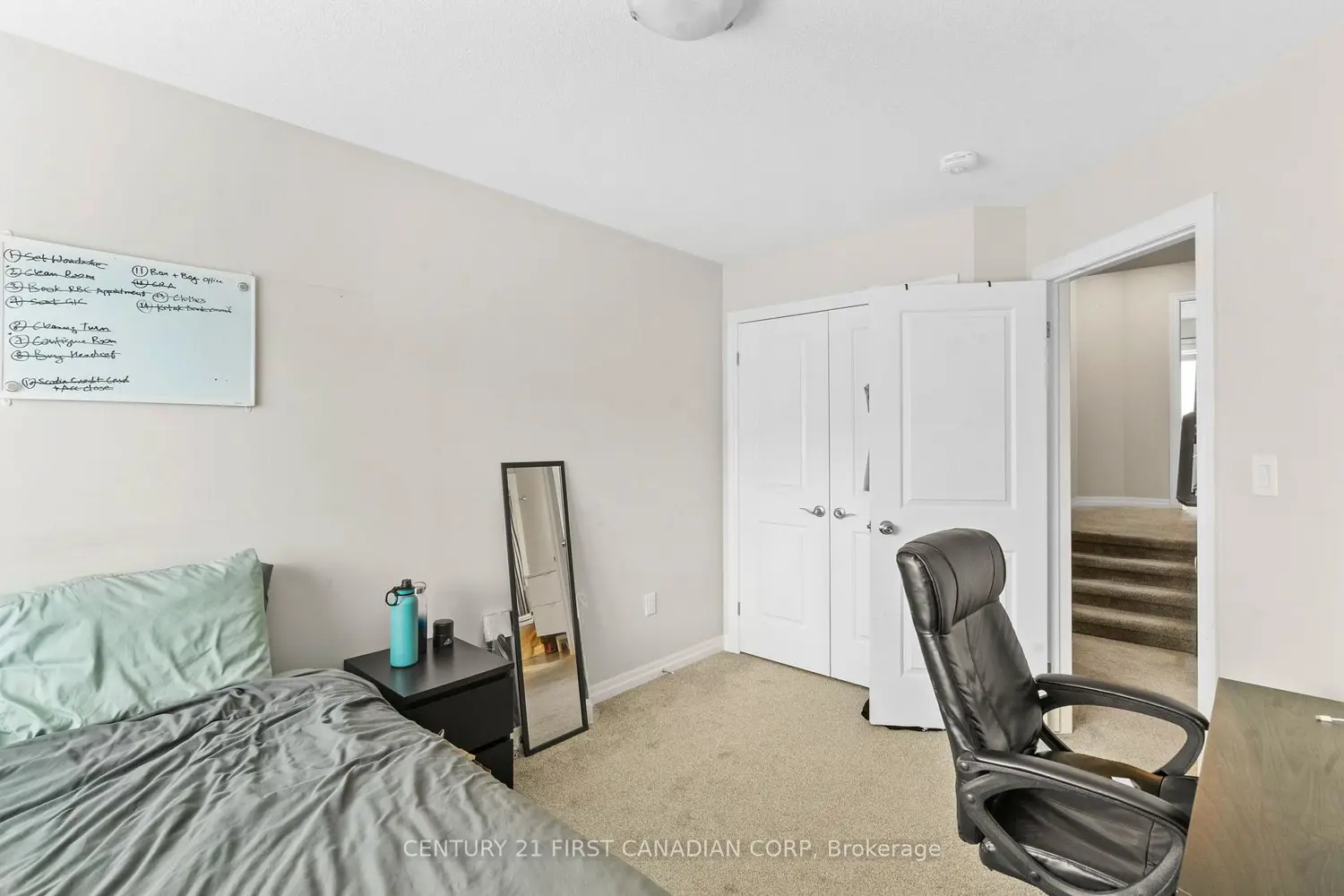 Additional image 20 of 811 Sarnia Road 56