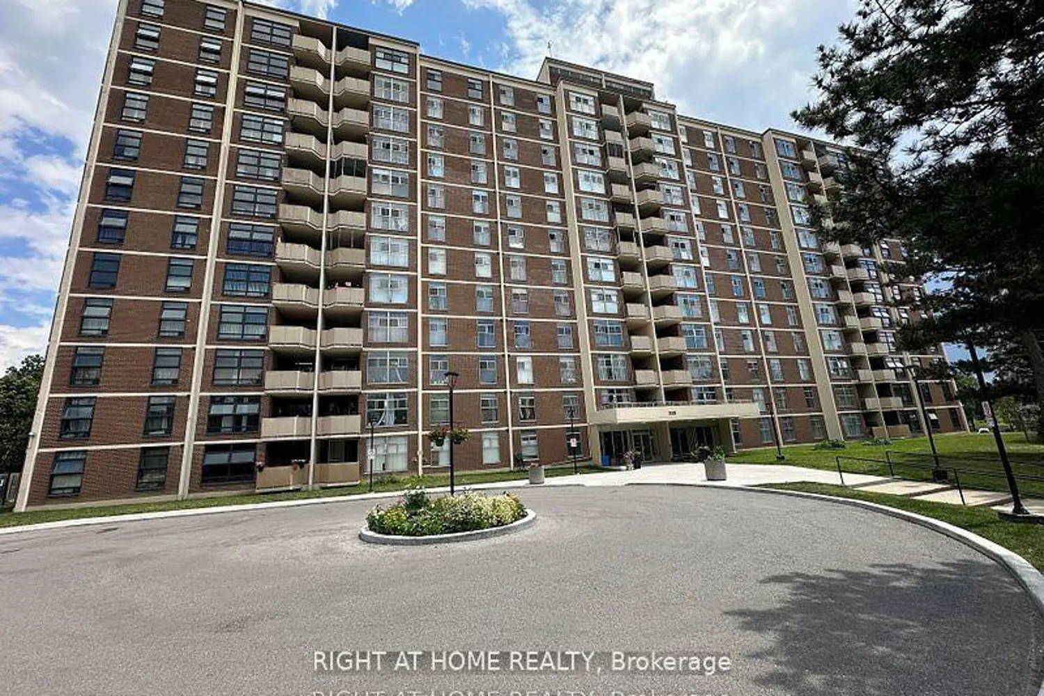 335 Driftwood Avenue 211