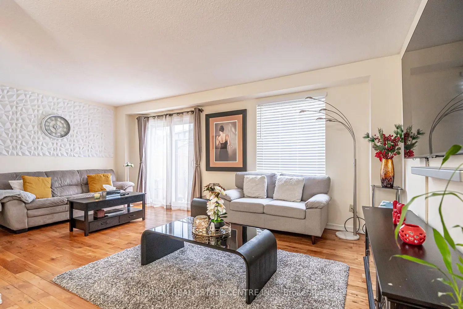 Additional image 3 of 33 Guildford Crescent 33