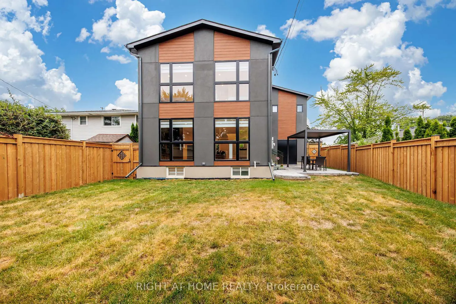 Additional image 17 of 584 Walkers Line