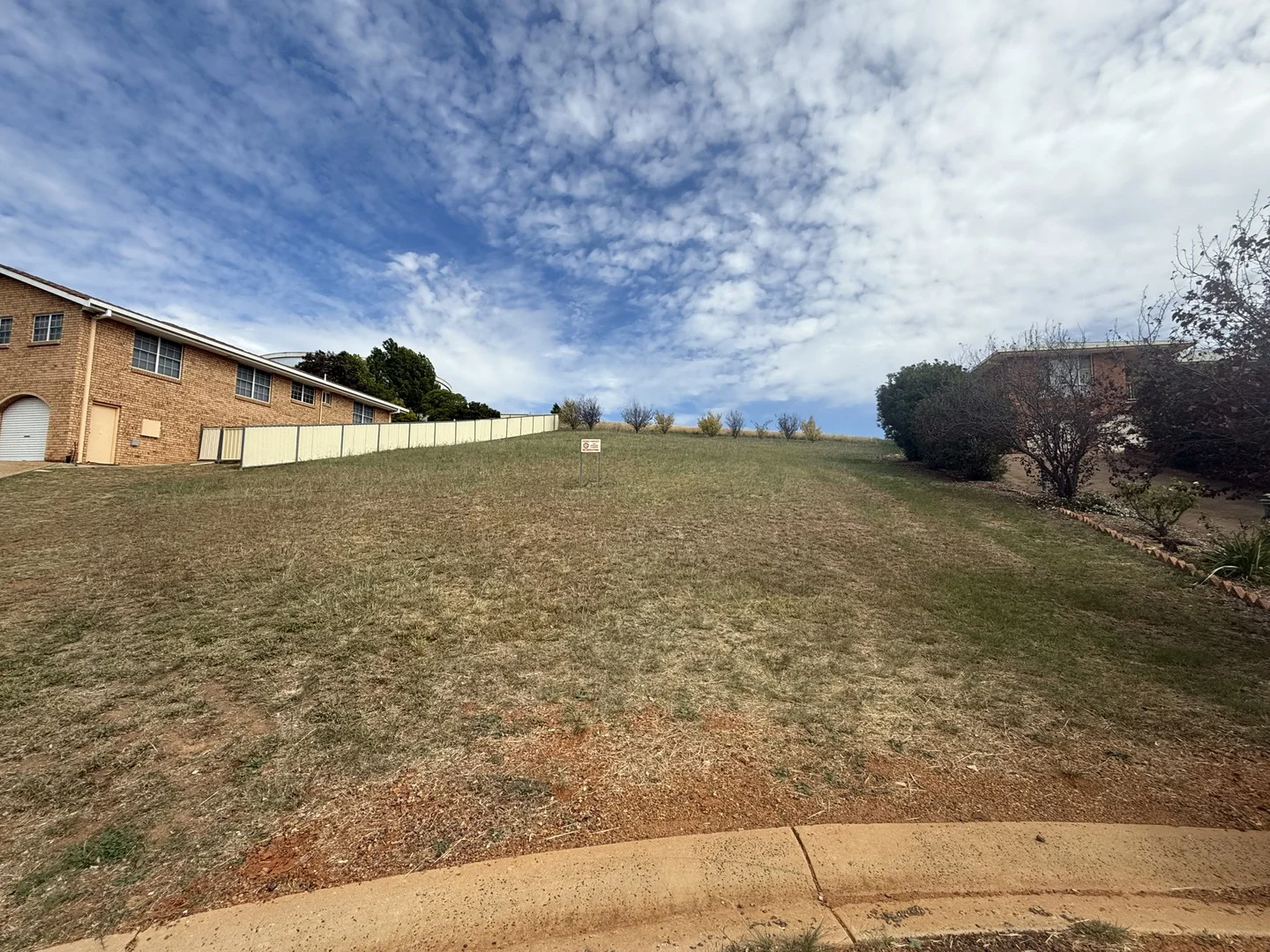 20 Panorama Crescent, Parkes NSW 2870