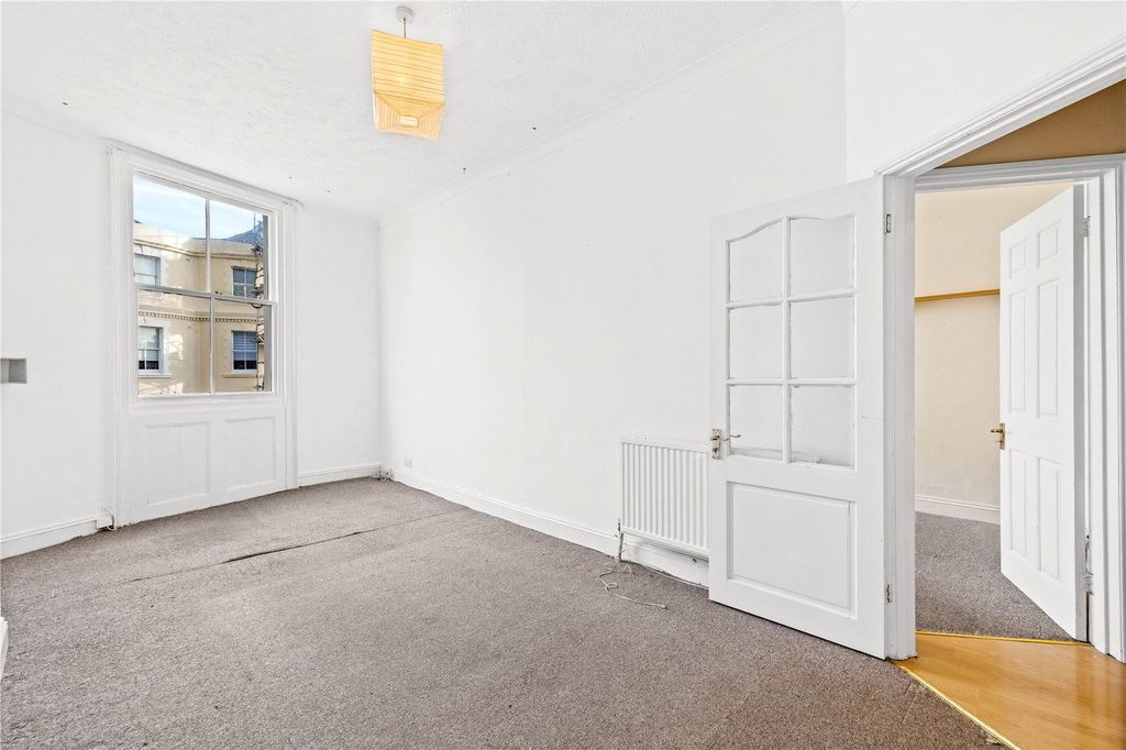 Additional image 7 of 2 bed flat for saleBrunswick Road, Hove, East Sussex BN3