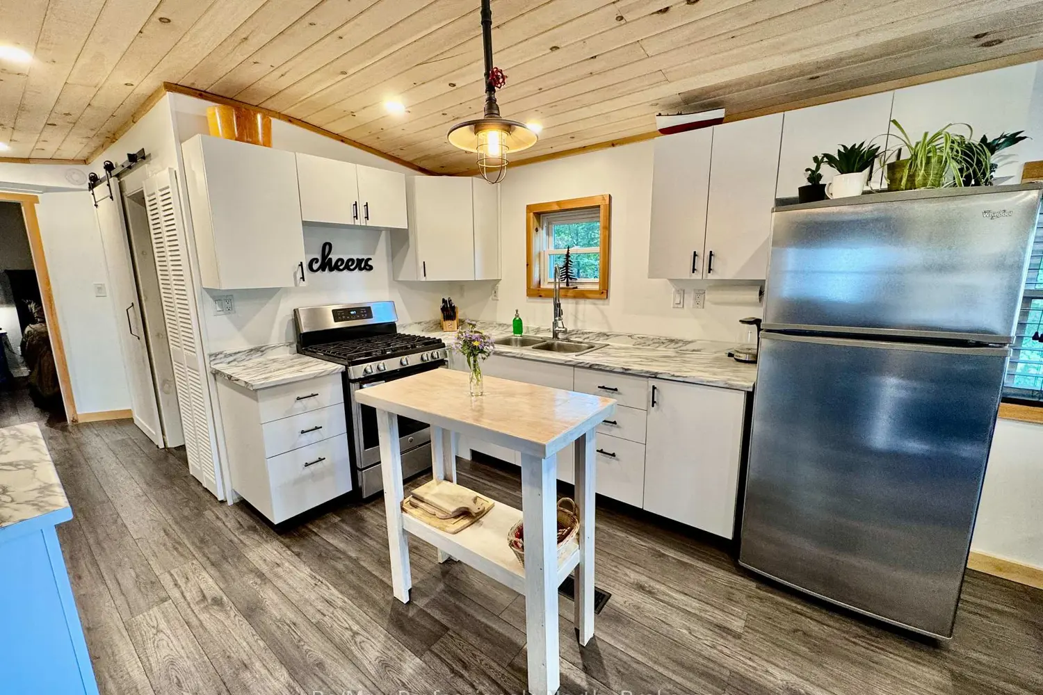 Additional image 10 of 1007 Racoon Road 107