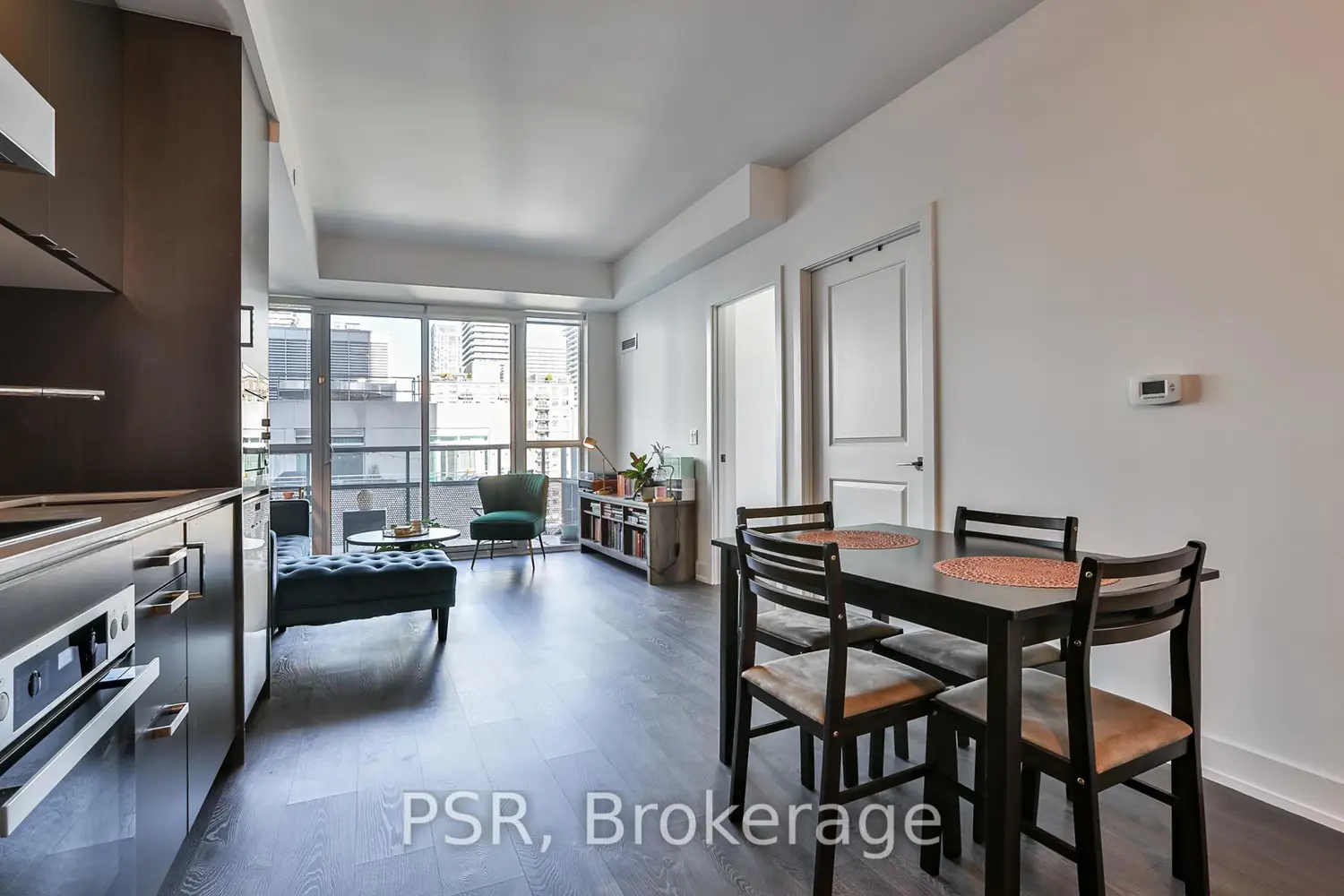 Additional image 3 of 11 Lillian Street 909