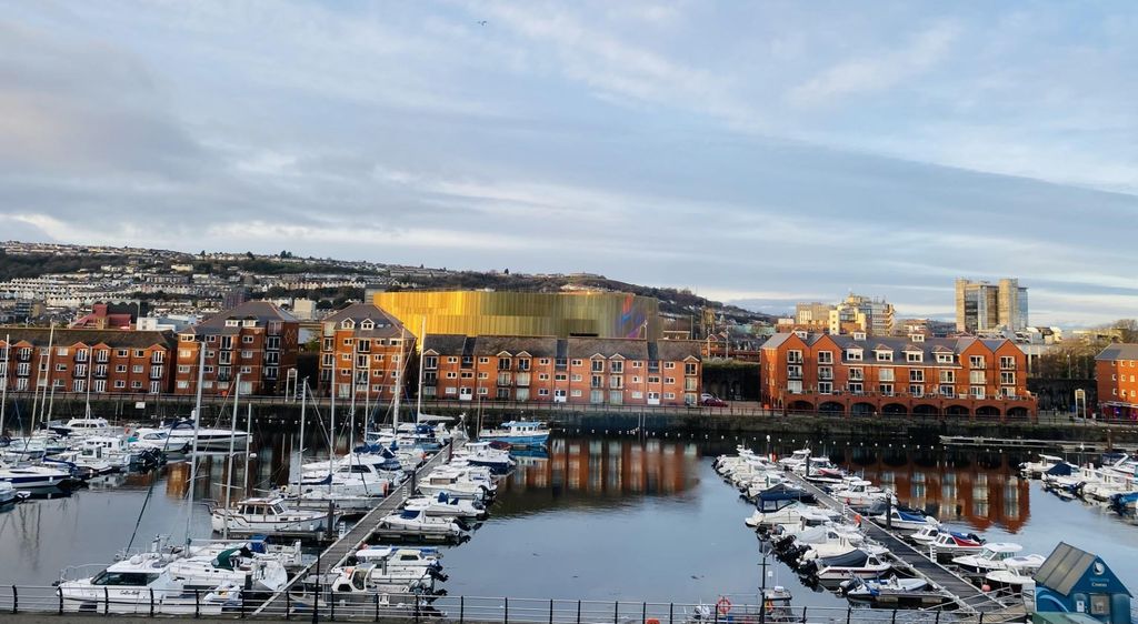 1 bed flat for saleAbbotsford House, Marina, Swansea SA1
