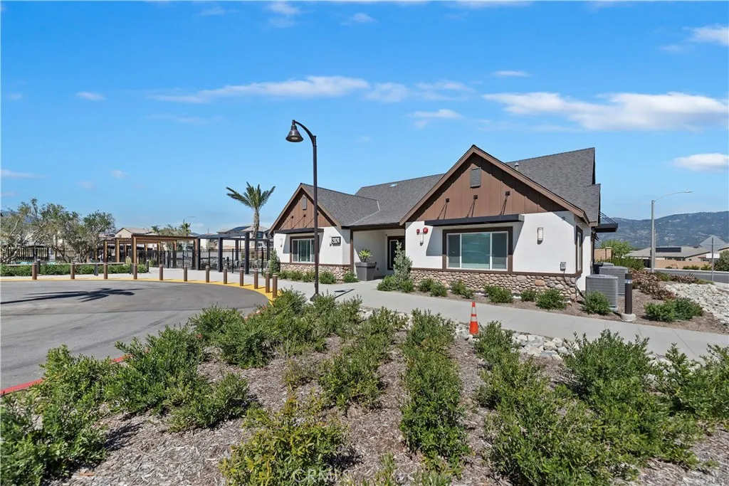 Additional image 48 of 364 Castaic Way, Rialto, CA 92377