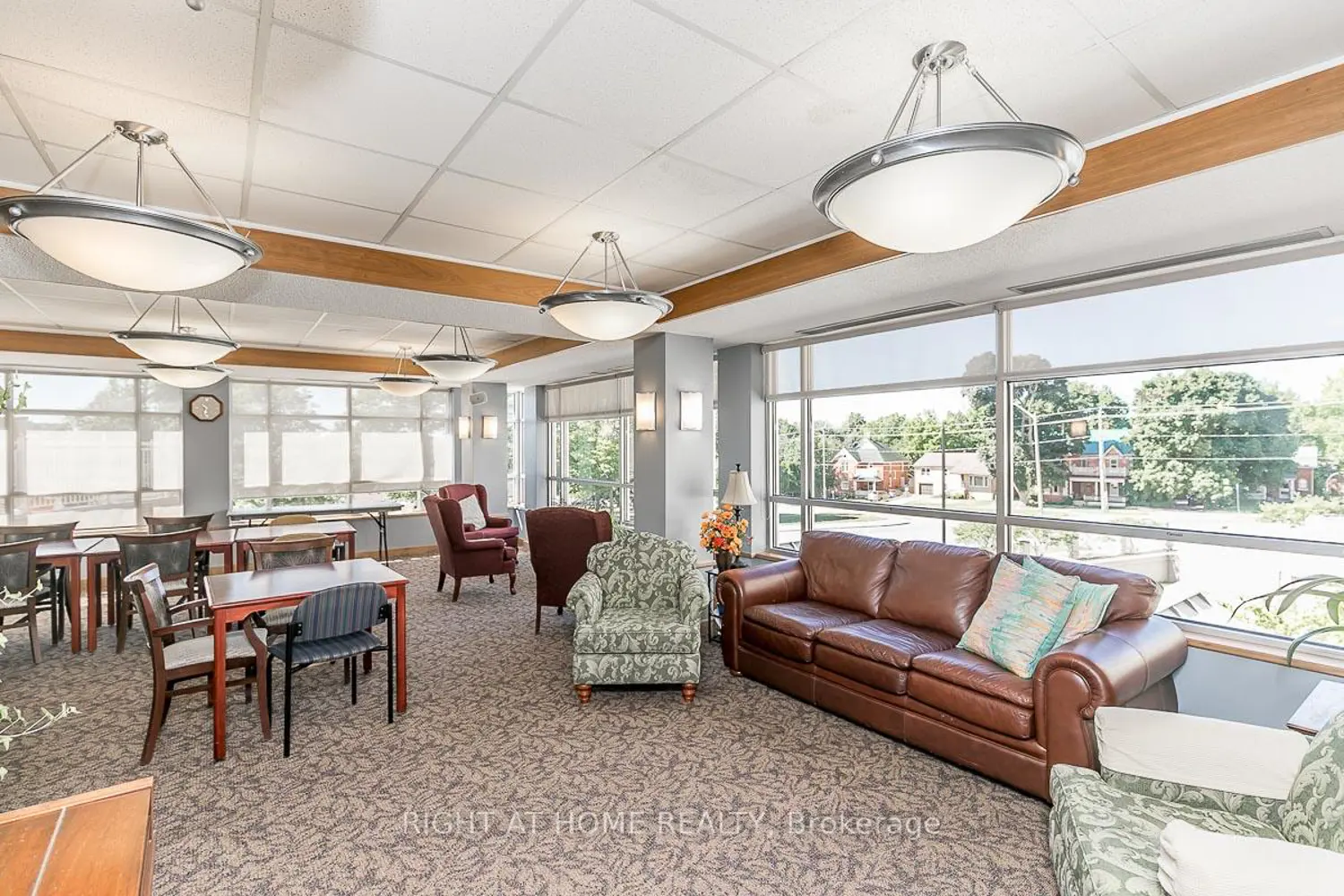 Additional image 11 of 74 Ross Street 53