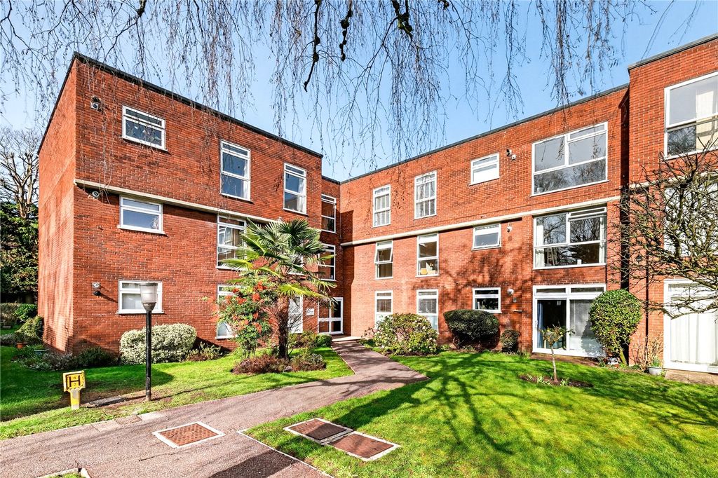 Additional image 18 of 2 bed flat for saleEllesmere Road, Weybridge, Surrey KT13