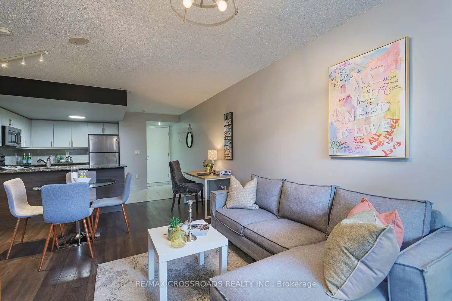Additional image 12 of 812 Lansdowne Avenue 114