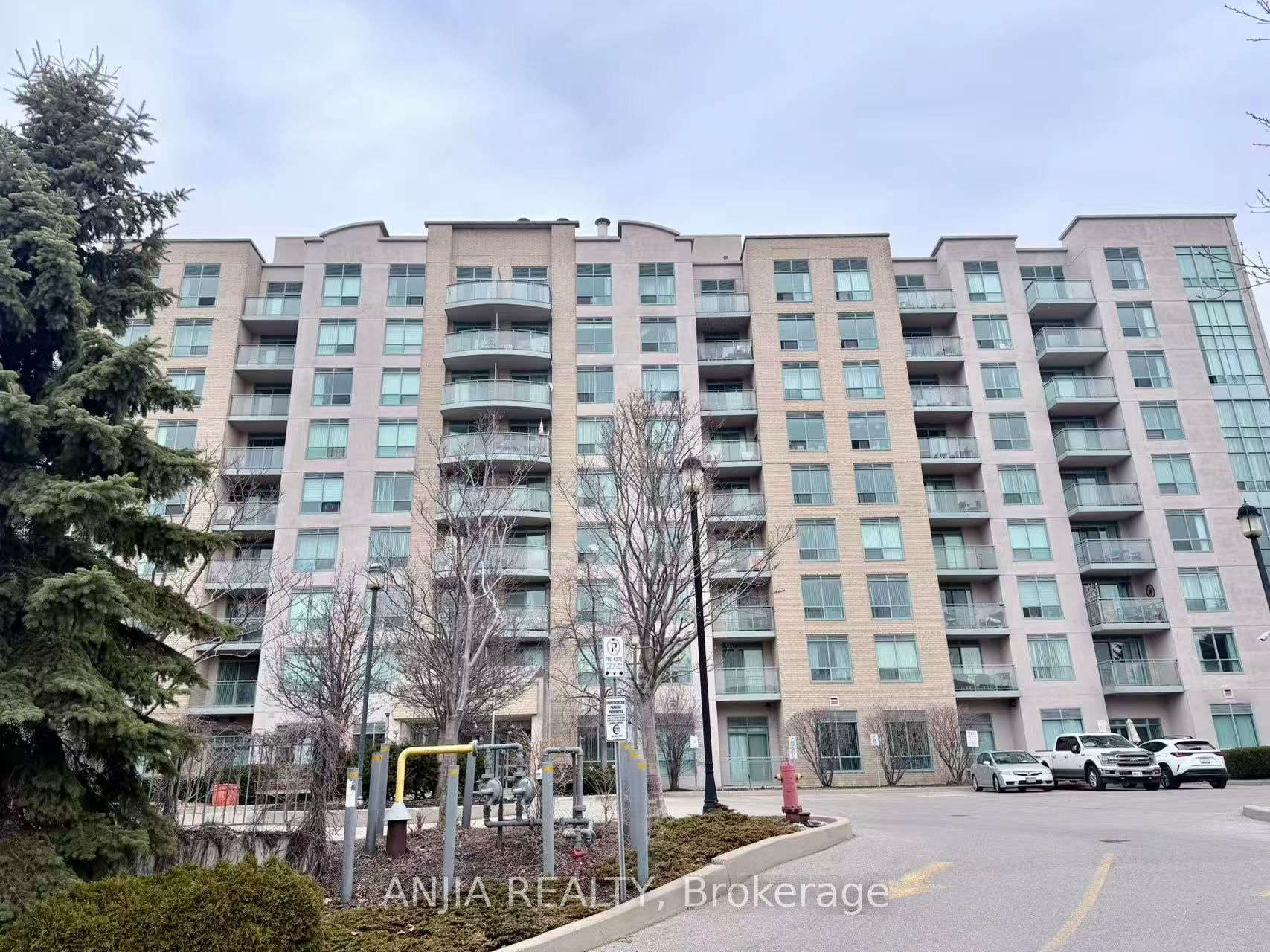 PH15-51 Baffin Court SW, Richmond Hill, ON, L4B 4P6