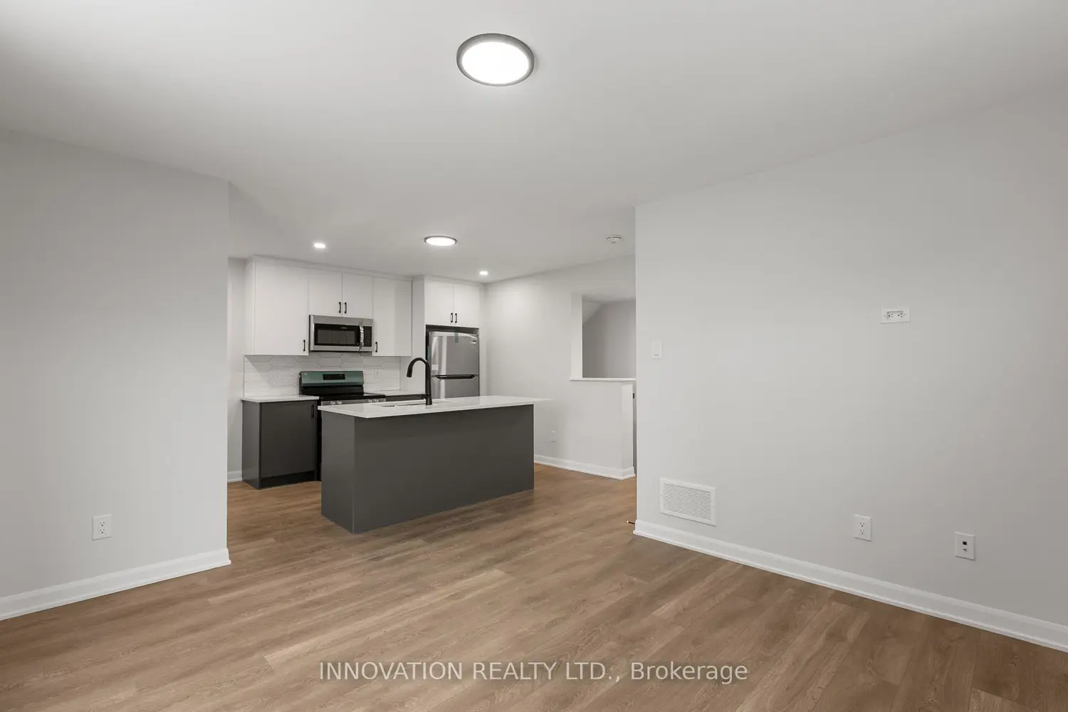 Additional image 6 of 301 Glenroy Gilbert Drive 32