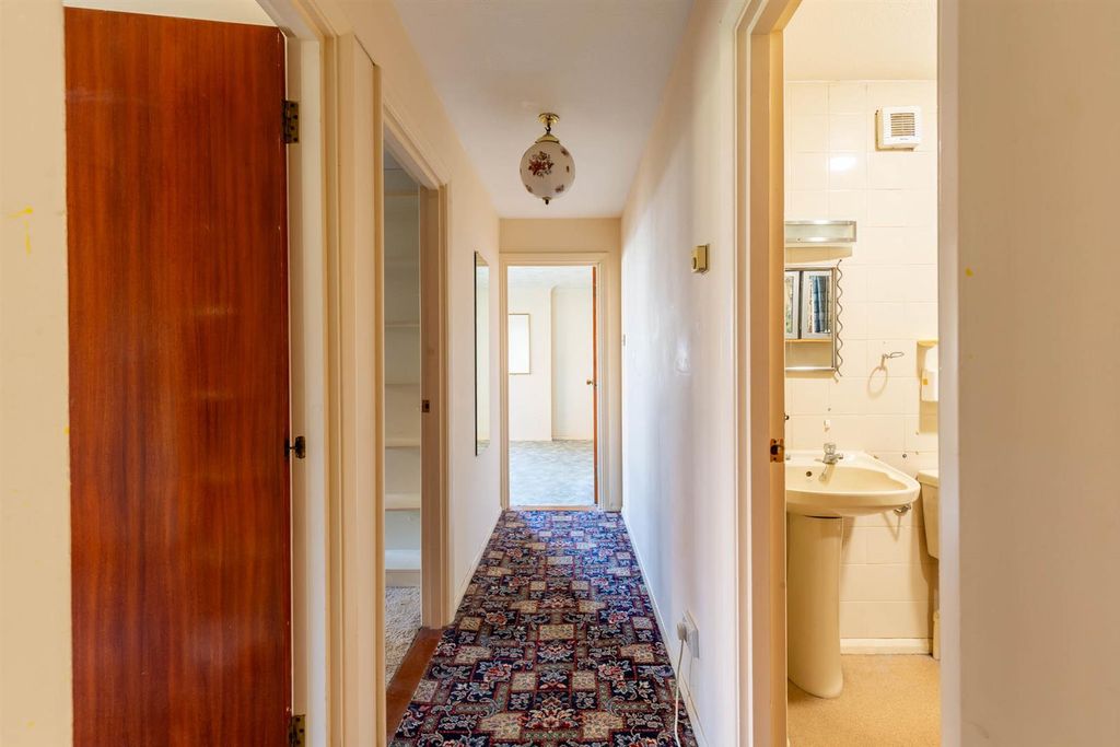 Additional image 6 of 2 bed flat for saleCowes, Isle Of Wight PO31