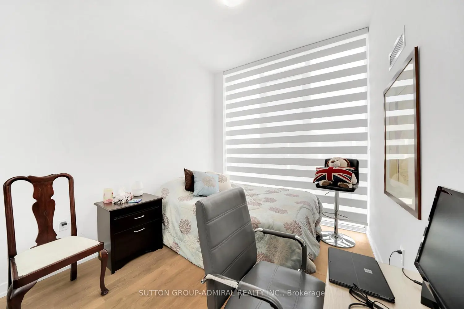 Additional image 12 of 415 Sea Ray Avenue #431