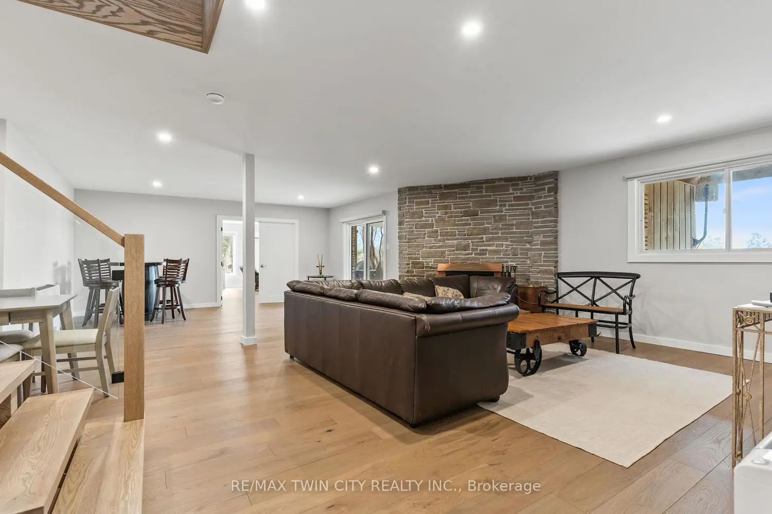 Additional image 15 of 350320 Concession A Concession