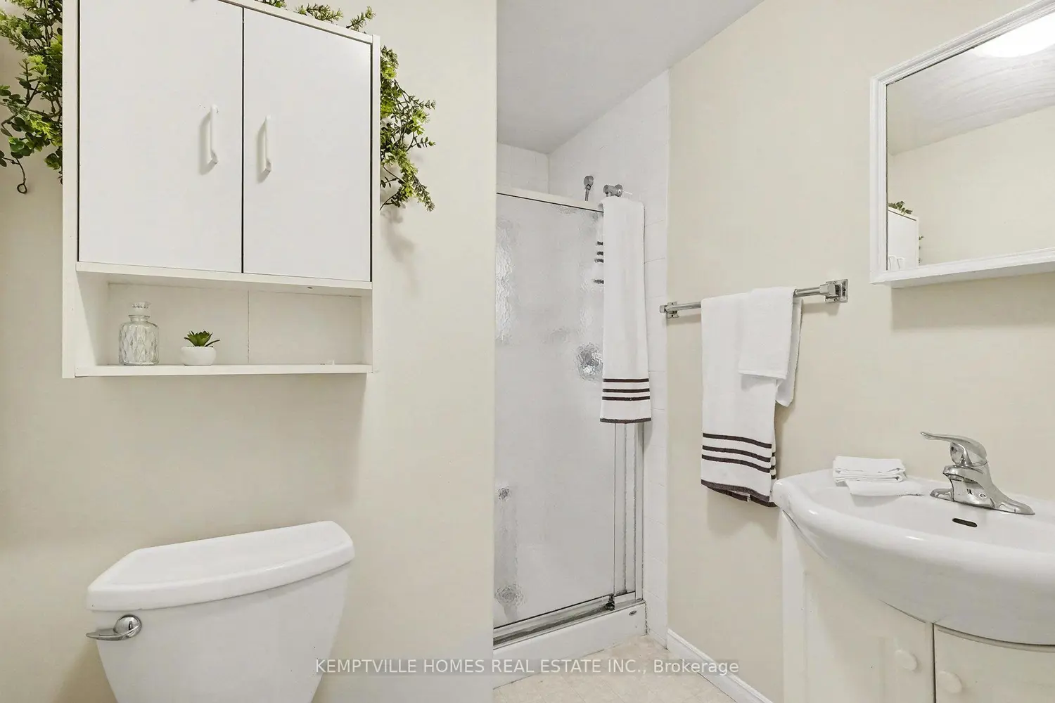 Additional image 12 of 803 St Lawrence Street