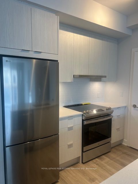 Additional image 5 of 601-430 Square One Drive, Mississauga, ON, L5B 3Y1