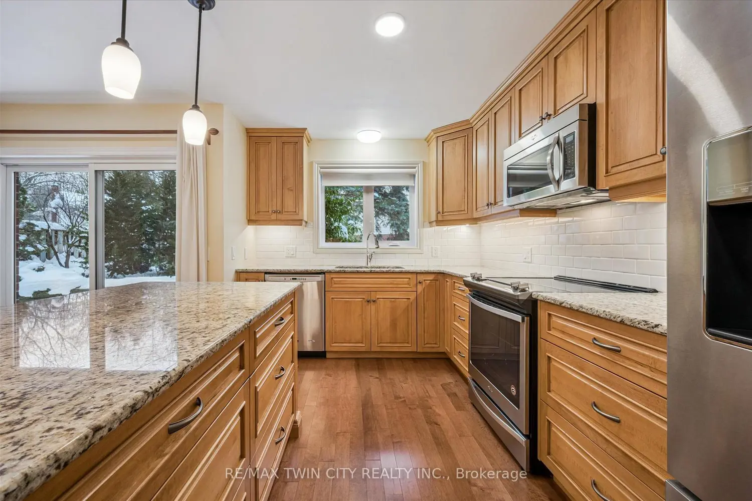 Additional image 5 of 405 Glasgow Street 5