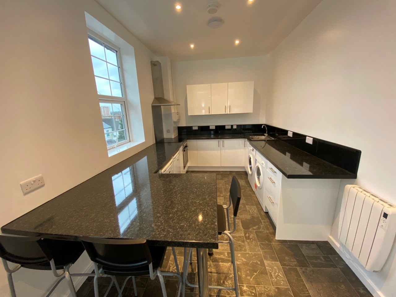 1 Bed Flat, Athlone House, LS12, N1 7GU