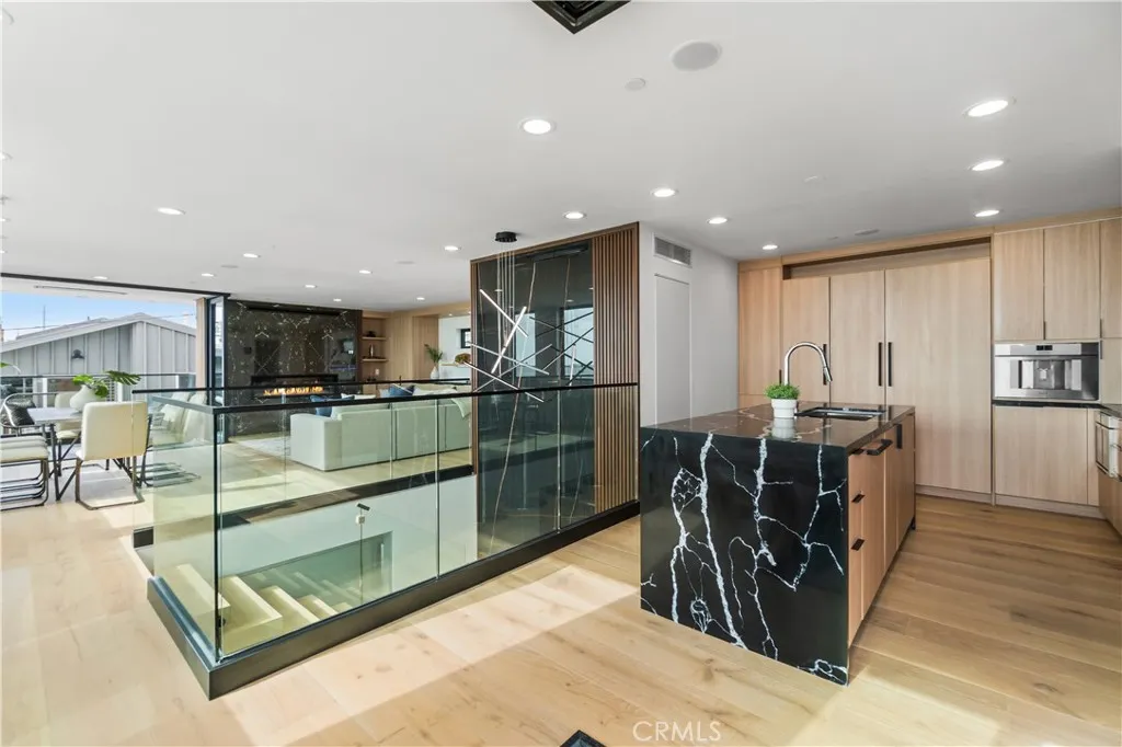 Additional image 79 of 214 El Porto Street, Manhattan Beach, CA 90266