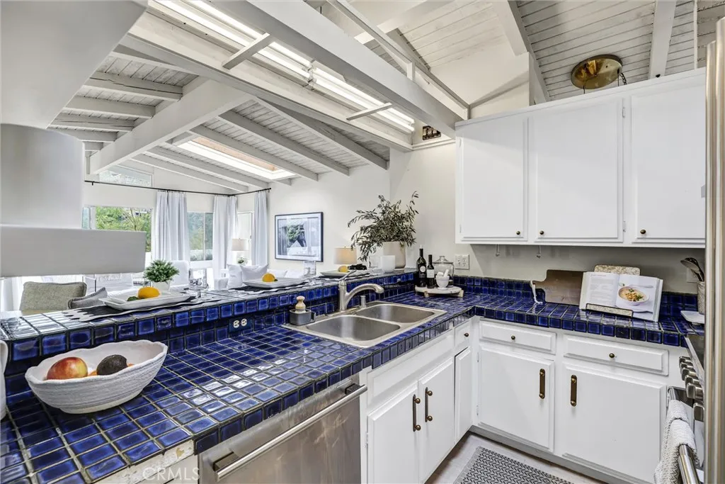 Additional image 53 of 1025 Oro St, Laguna Beach, CA 92651