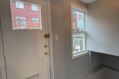 Additional image 7 of 8 Birch Tree Crescent, Toronto, ON, M6M 2K8