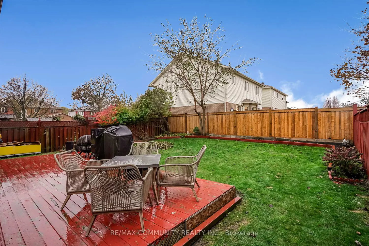 4 Edgerton Drive photo 2