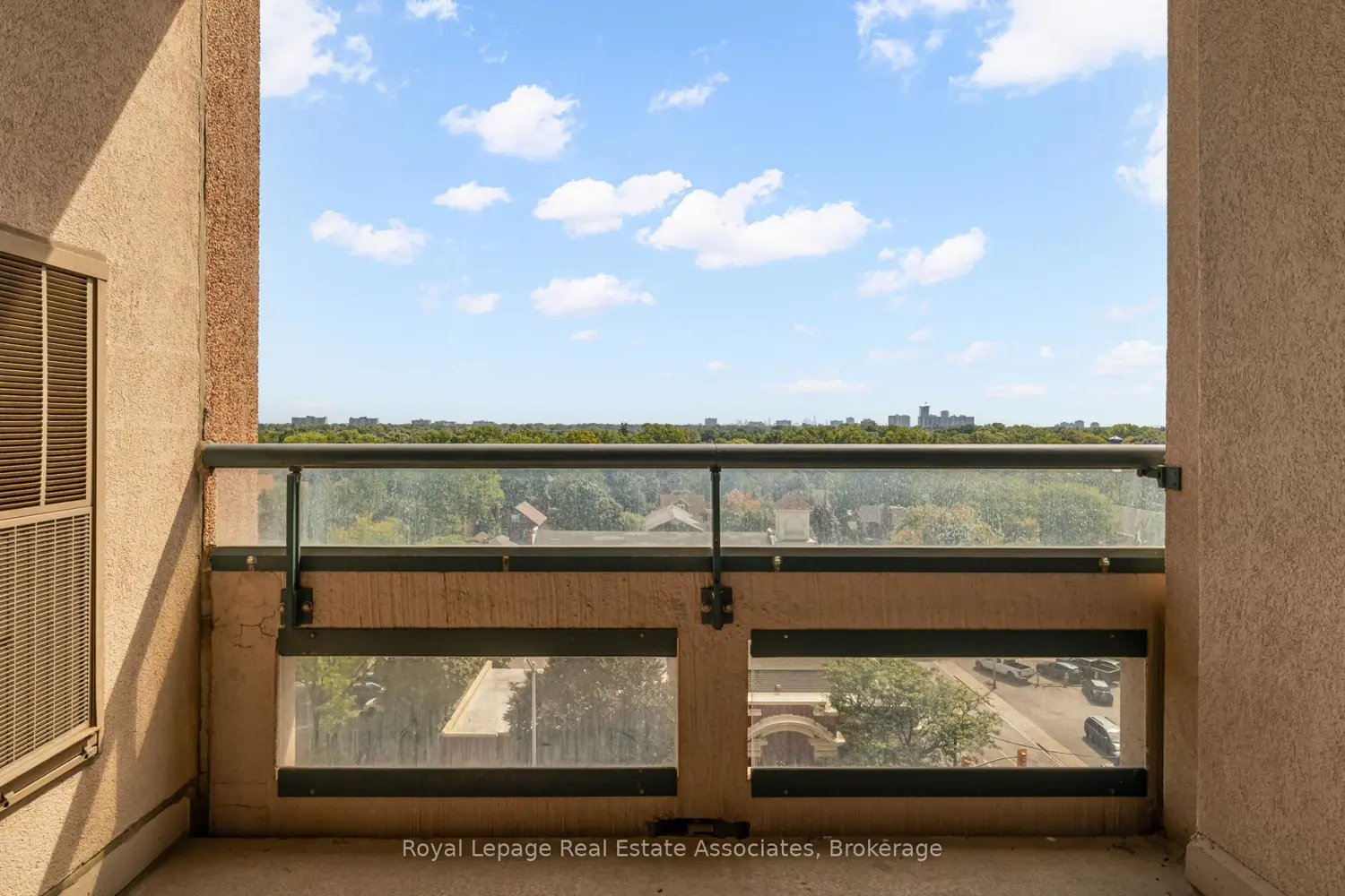 Additional image 14 of 1 Belvedere Court 909