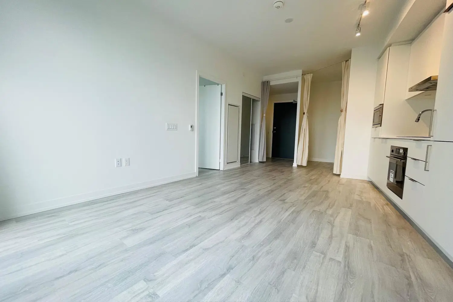 Additional image 4 of 7 Golden Lion Heights N830