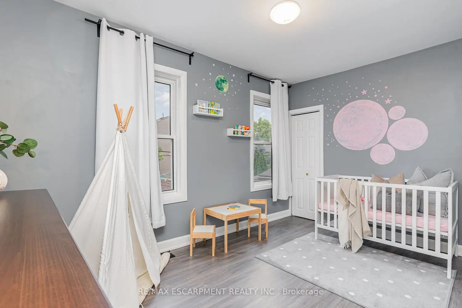 Additional image 13 of 4 Robins Avenue