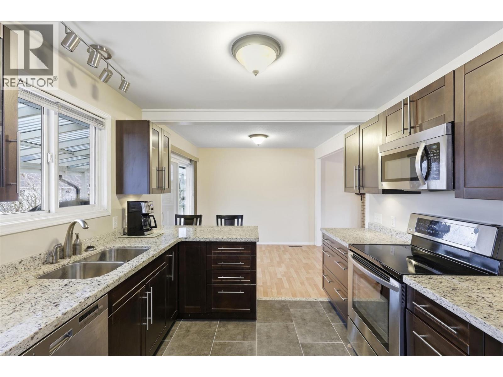 Additional image 3 of 1119 Kemano Street, Kamloops, BC, V2B2T8