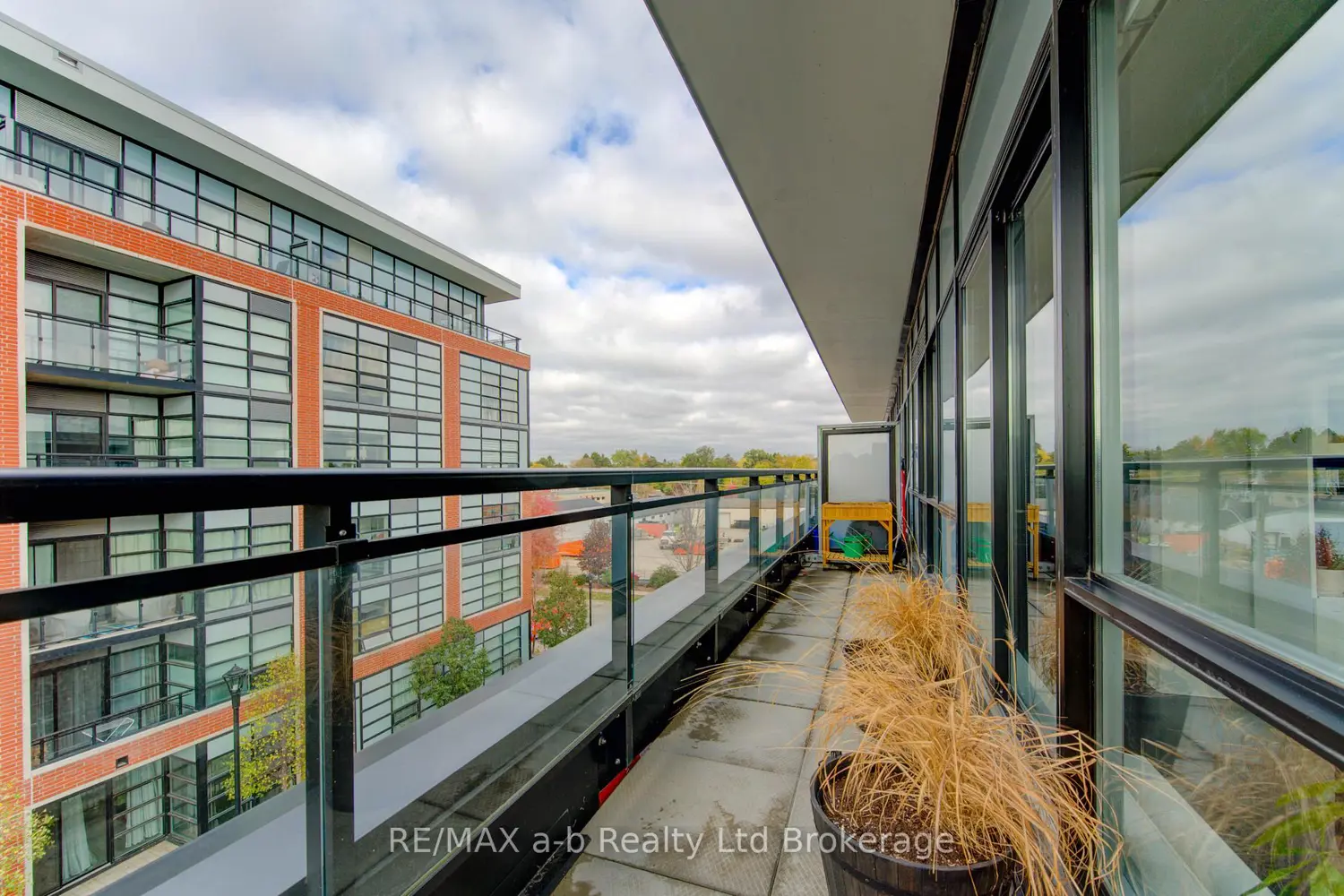 Additional image 10 of 155 St Leger Street 415