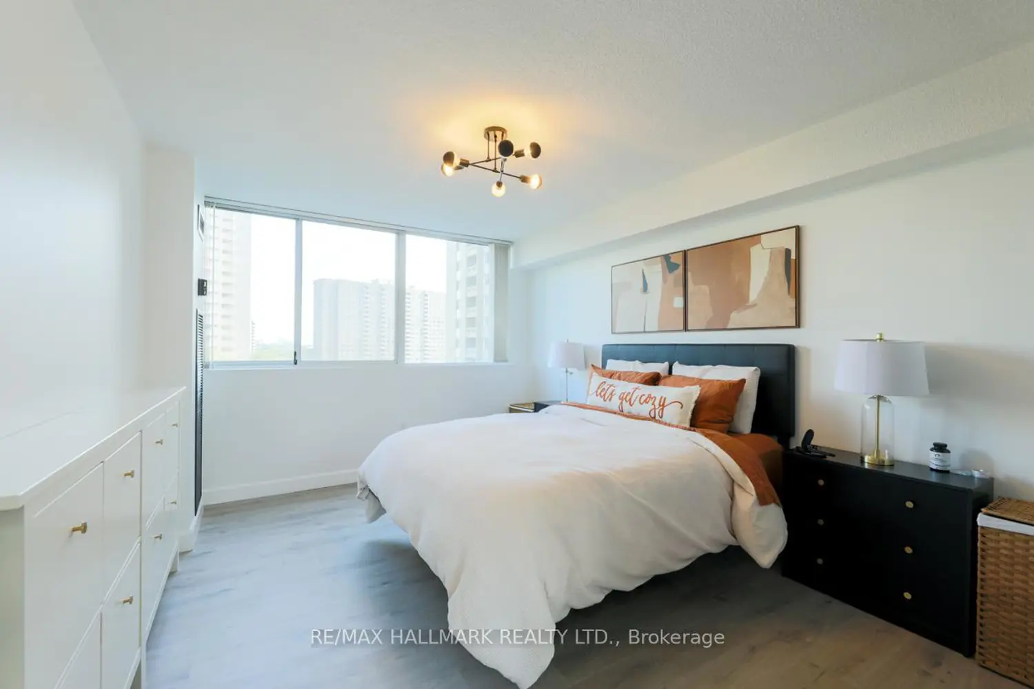 Additional image 10 of 3590 Kaneff Crescent 702