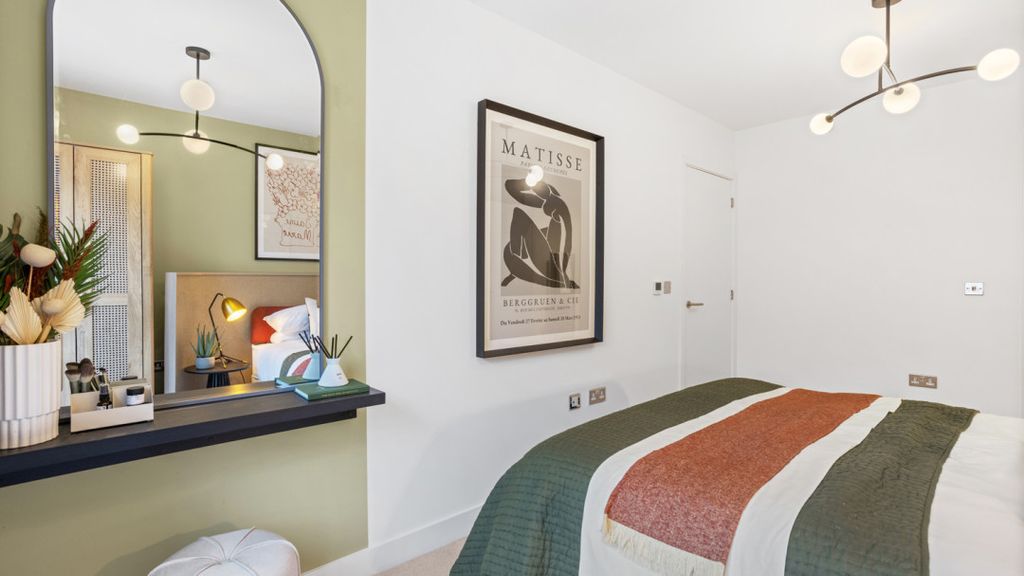 Additional image 3 of 2 bed flat for saleNewmarket Road, Cambridge CB5