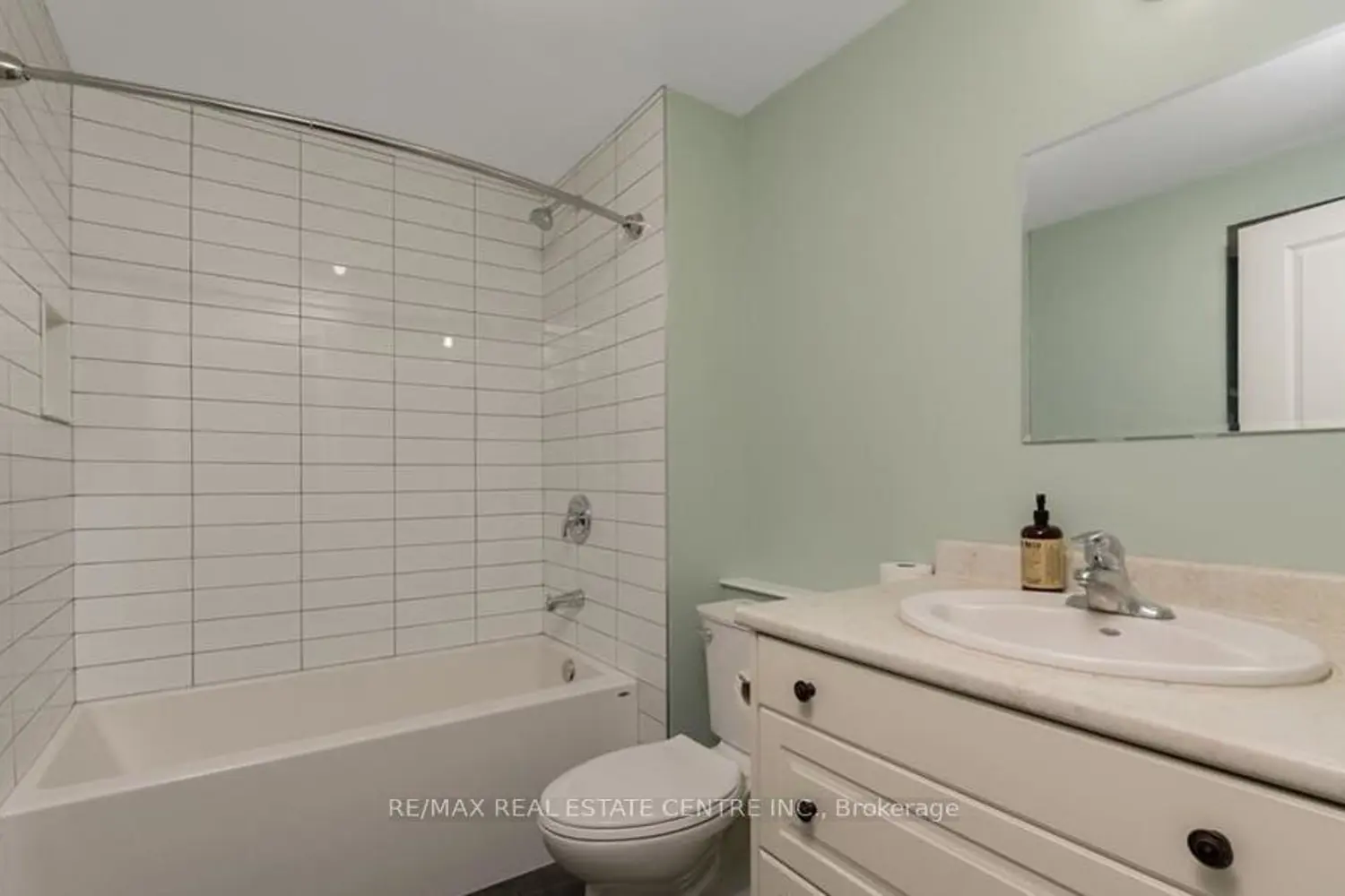 Additional image 2 of 14 Young Street