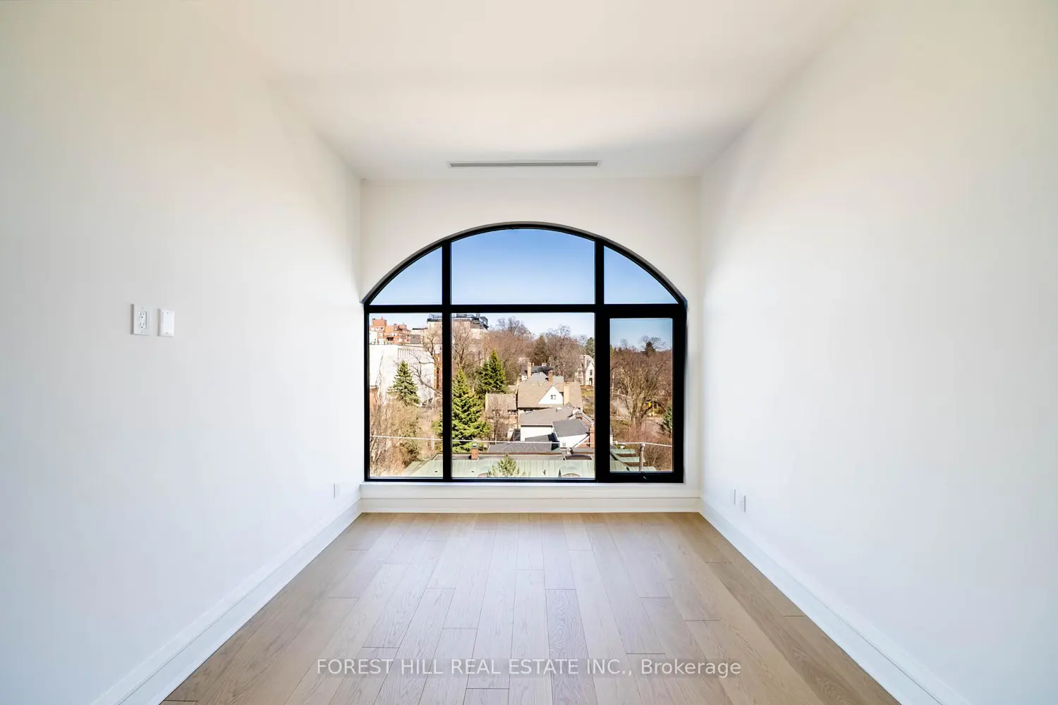 Additional image 18 of 2010 Bathurst Street 6A
