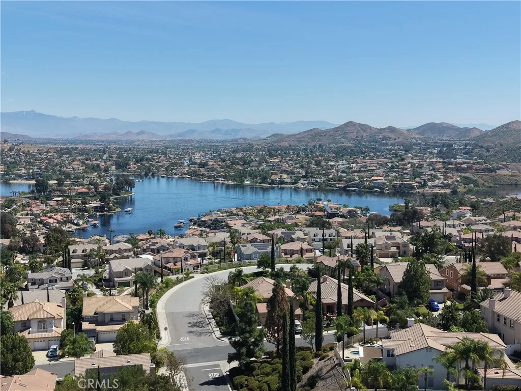 71 Villa Valtelena, Lake Elsinore, CA 92532