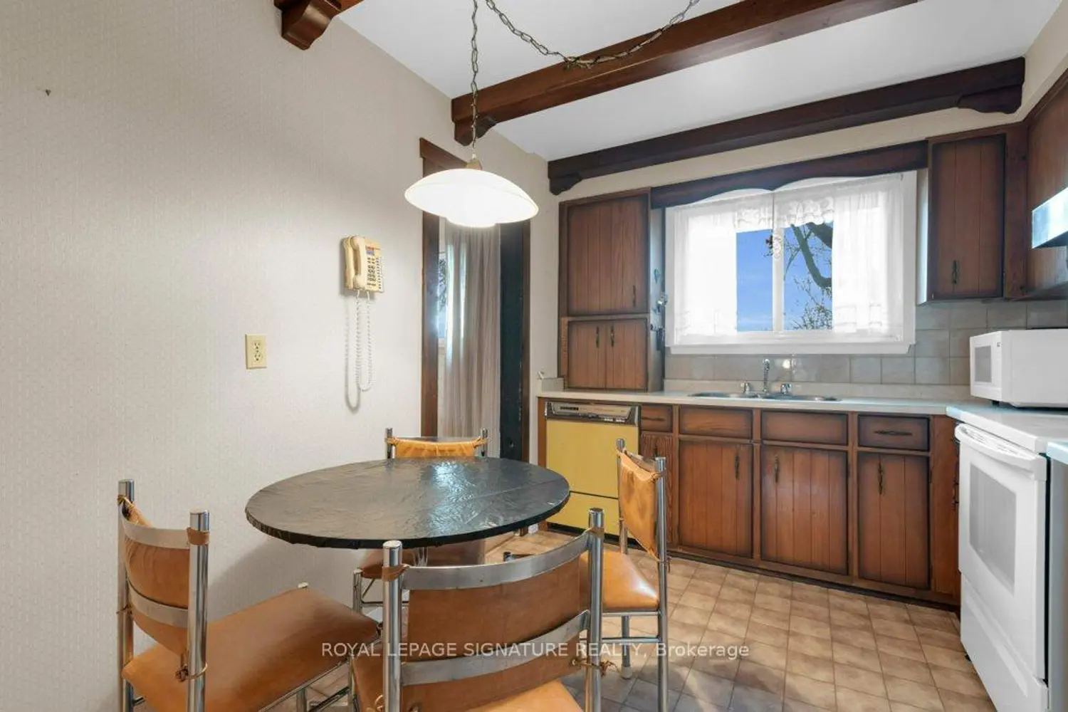 Additional image 9 of 28 Stately Way