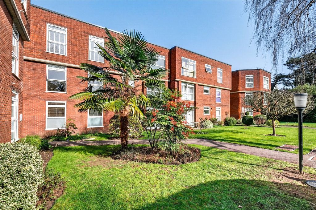 Additional image 16 of 2 bed flat for saleEllesmere Road, Weybridge, Surrey KT13
