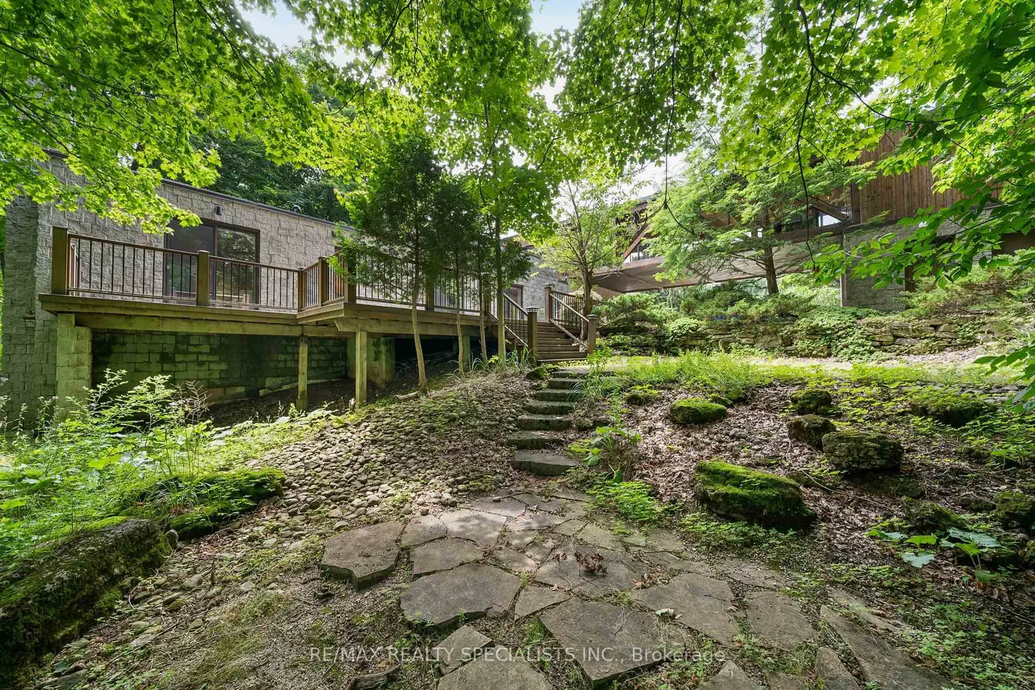 Additional image 4 of 15139 Rockside Road