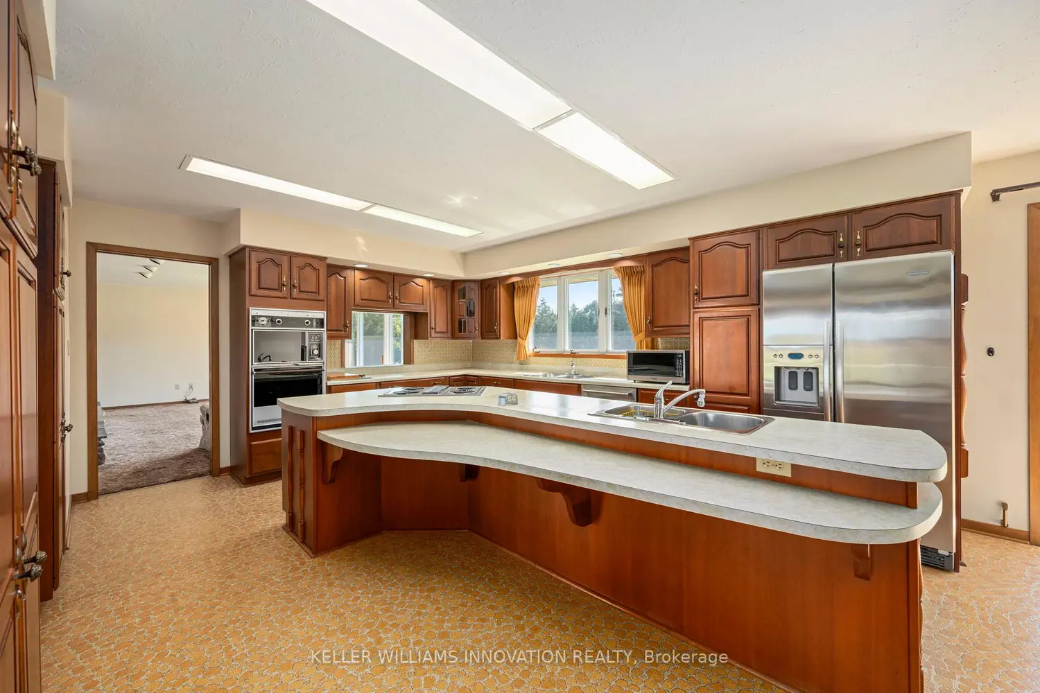 Additional image 5 of 6828 Third Line Road