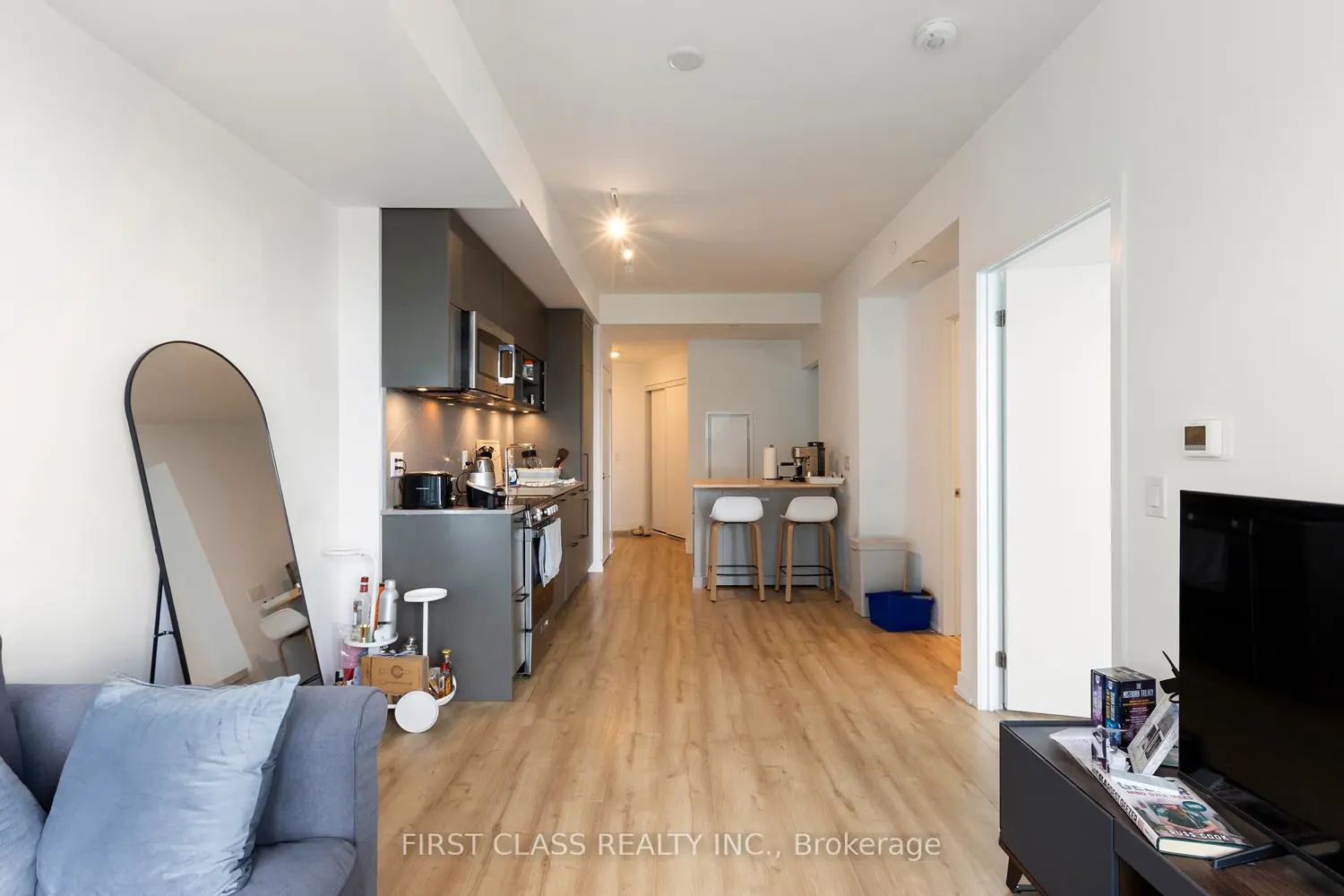 Additional image 9 of 135 East Liberty Street 2606