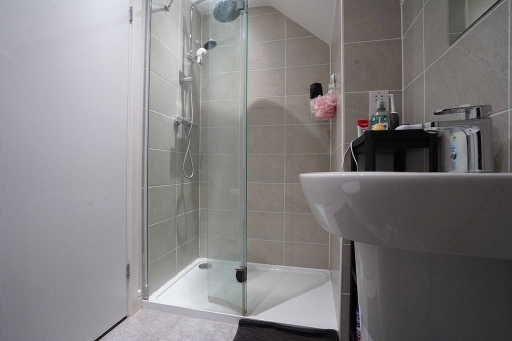 Additional image 17 of 4 bed end terrace house for saleLittle Wood Crescent, Wakefield, West Yorkshire WF1