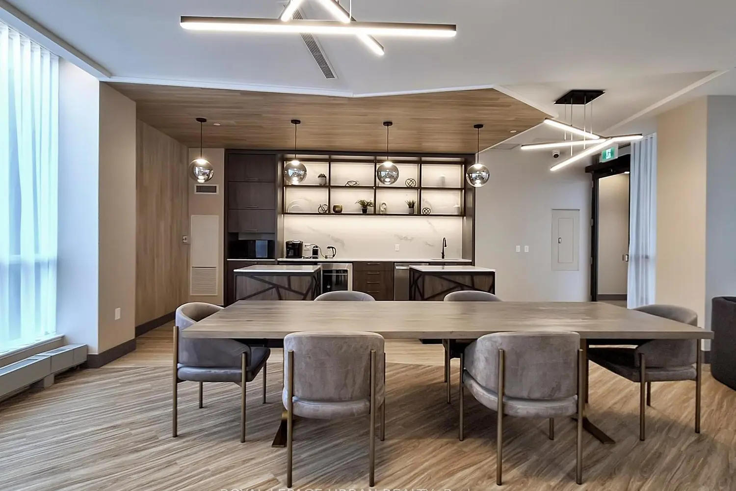 Additional image 11 of 415 Sea Ray Avenue 151