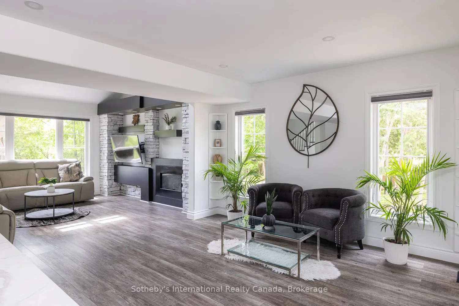 Additional image 4 of 129 Bass Line