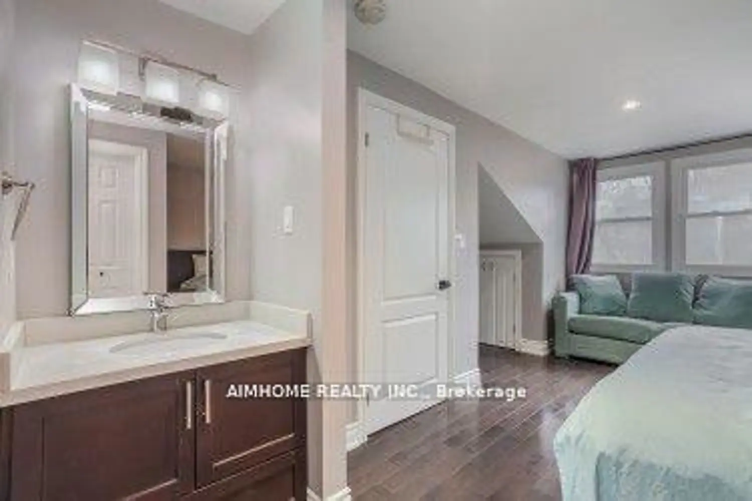 Additional image 12 of 360 R Dundas Street Th#2