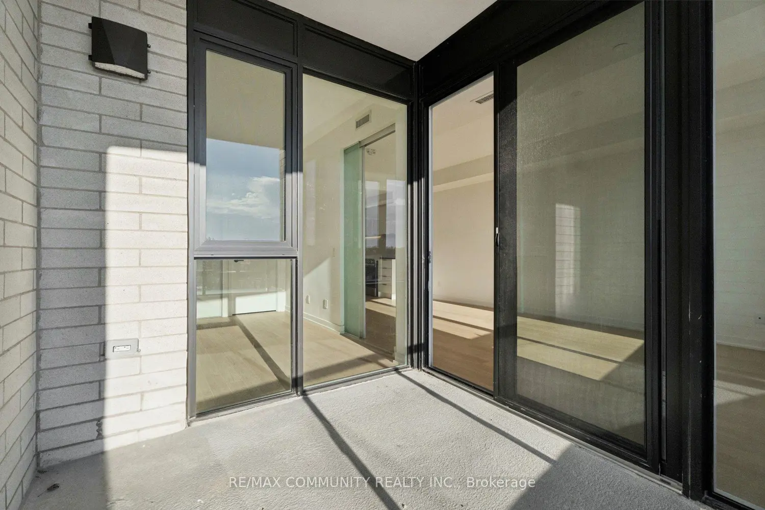 Additional image 17 of 31 Huron Street 415