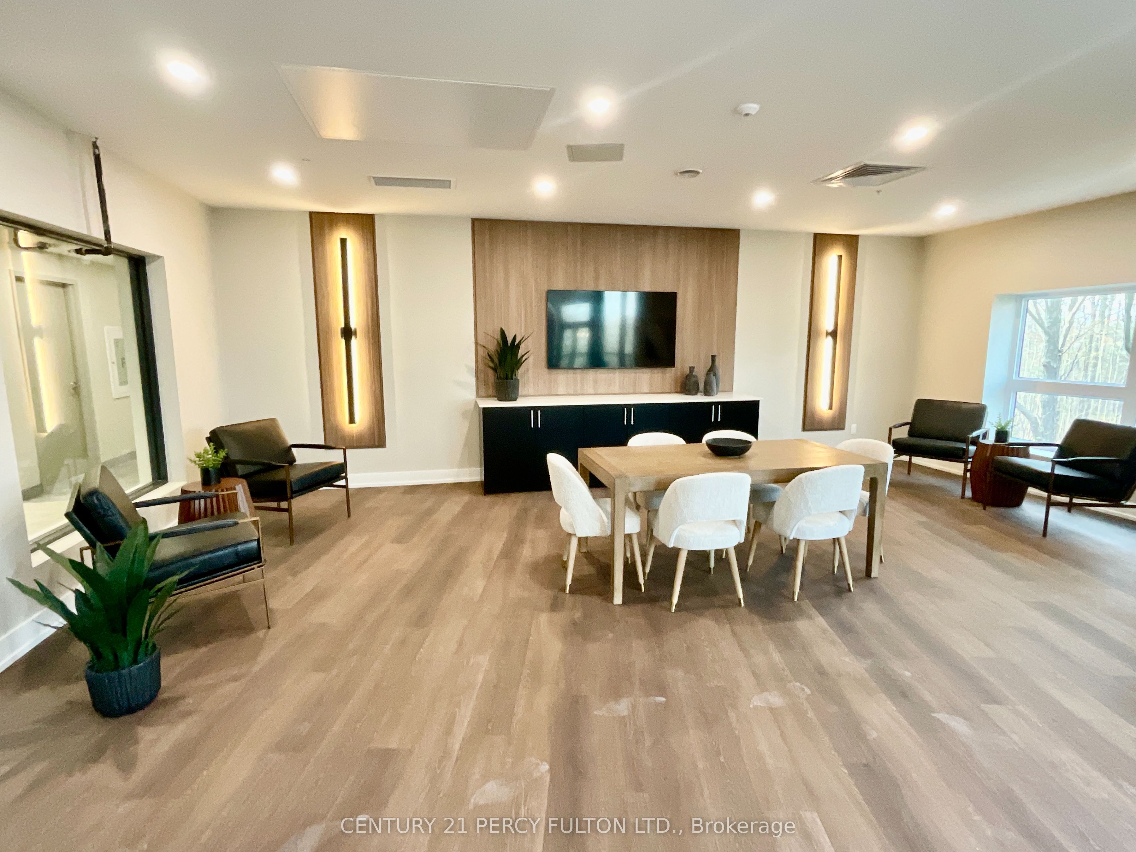 303-1100 Lackner Place, Kitchener, ON, N2A 0M1